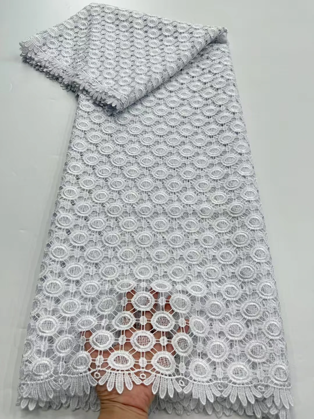 

Новое поступление, чисто белый африканский гипюровый шнур, кружевная ткань 2025, высокое качество, французская нигерийская кружевная ткань для женского платья KR25133