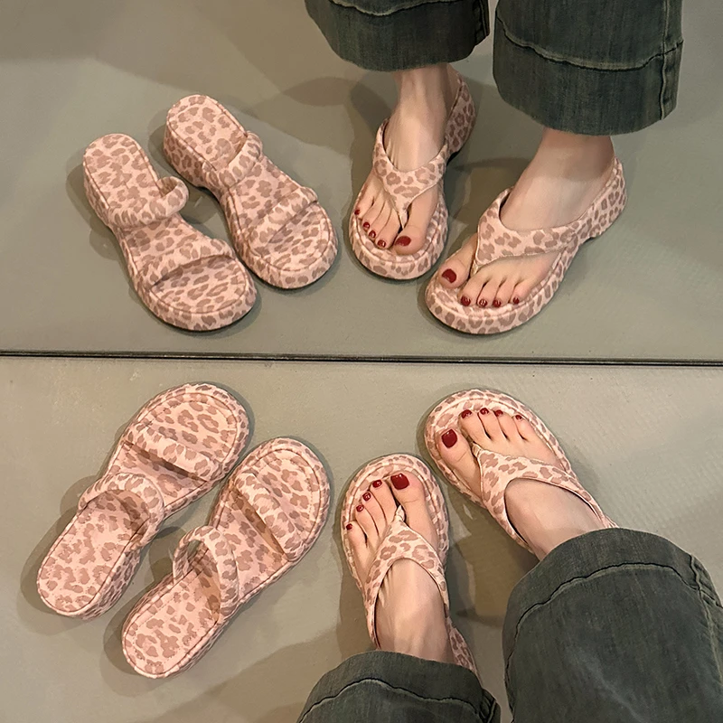 

2025 Summer New Women Comfortable and Casual Flip-Flop Soft Thick-Soled Cloud Slippers Travel Vacation Beach Shoes Women Sandals