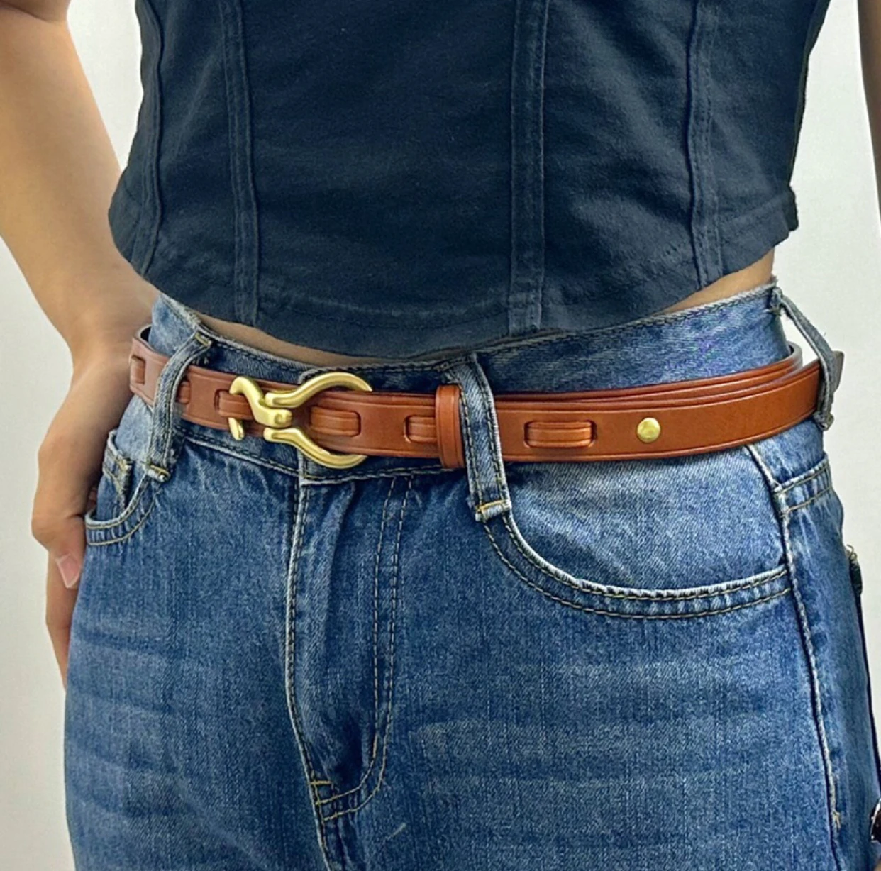 อิตาเลี่ยน retro แฟชั่นอเนกประสงค์ตกแต่งเข็มขัดบางทองแดง hook high-end เข็มขัดหนังแท้ผู้หญิง cowhide ชั้นบน