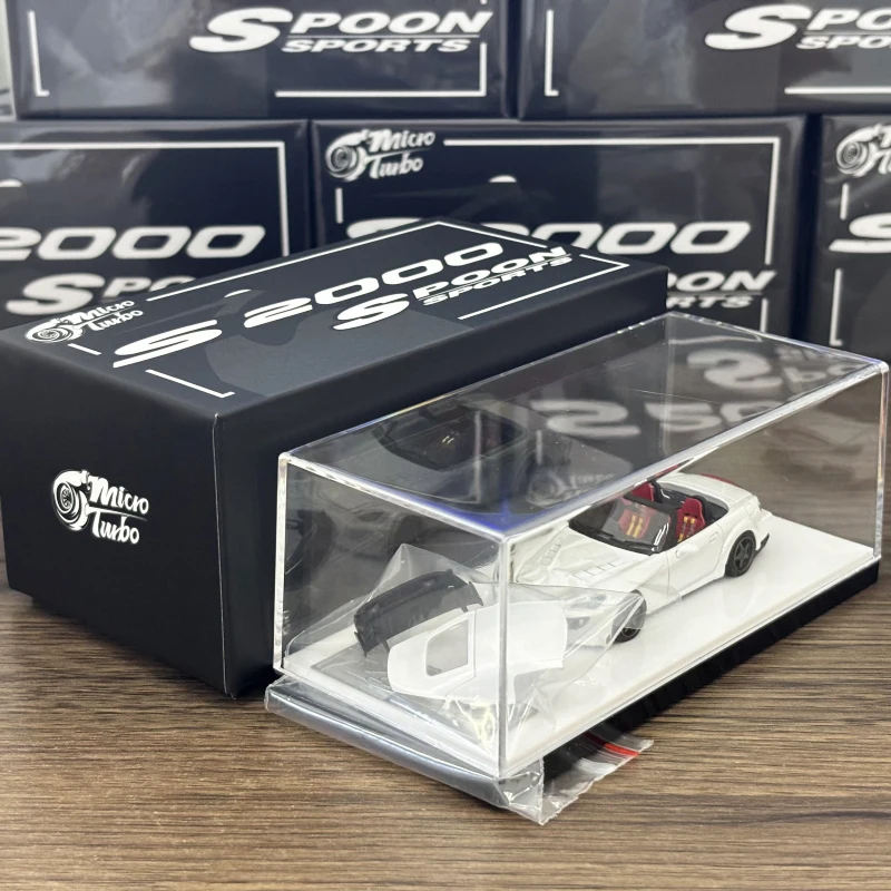 

Коллекционная масштабная модель автомобиля Stocks Micro Turbo 1:64 S2000 SPOON SPORTS, цвет металлик белый, из коллекции 2025 года, подарочная версия