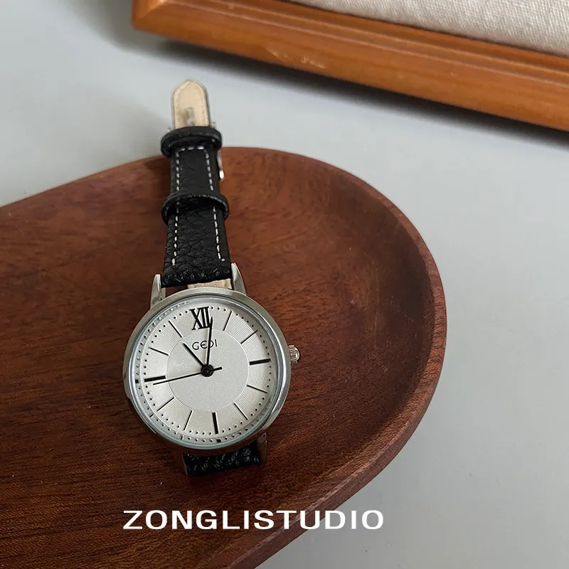 

New Vintage-Style Women'S Watch With A Round Dial Design, Elegant, Classic, And Fashionable Quartz Watch. Women'S Accessories.