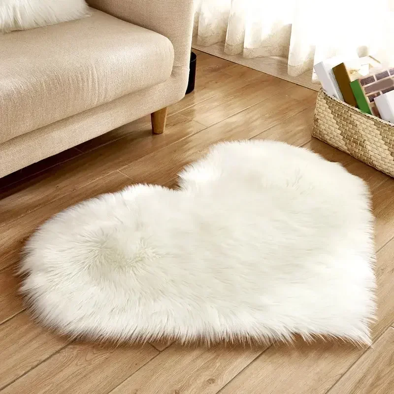 New 30x40cm Heart Shaped Fluffy Rug Shaggy area Faux Wool Carpet Sofa Cushion Living Room Bedroom Decorative Floor Mats Plush