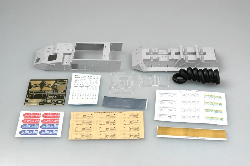 Trumpeter 00375 1/35 “Stryker” Light Armored Vehicle （ICV） - Assemble Scale Model Kit