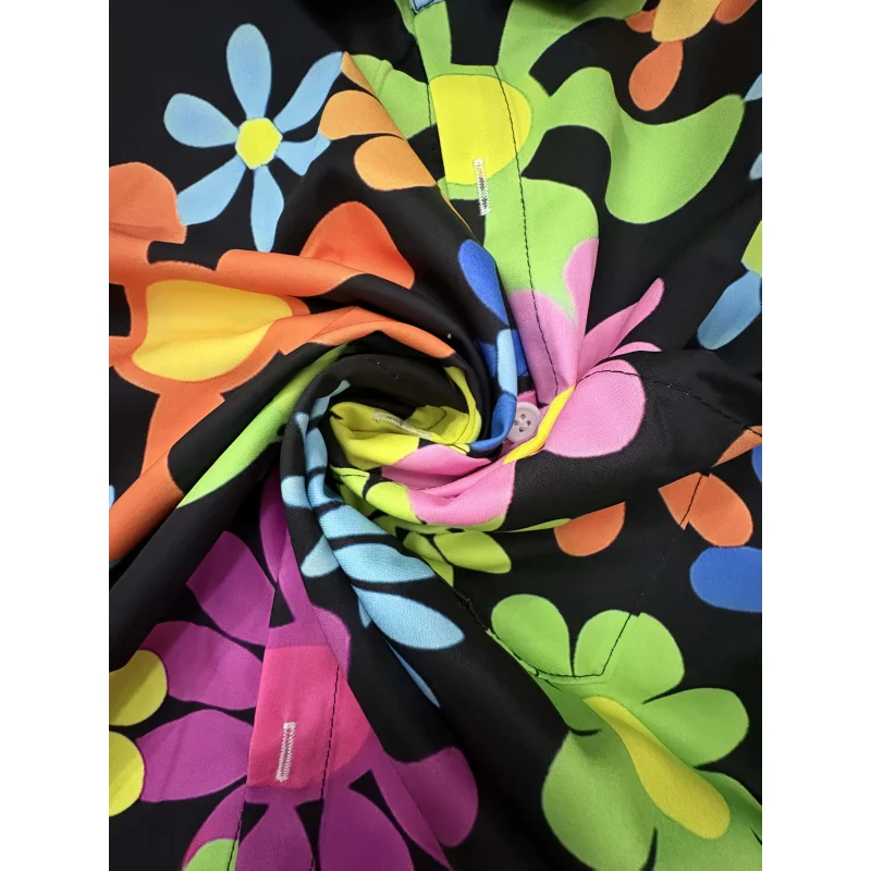 Men's Casual Printed Short Sleeve Shirt，100% Polyester Fiber，Loose design，With a turn-down collar and single-breasted buttons，Su