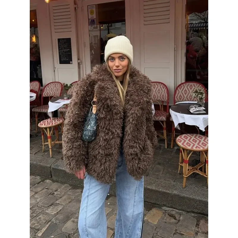 

Женские теплые свободные шубы из кудрявого меха, темно-коричневые, с уникальным отложным воротником и V-образным вырезом, новые модные повседневные куртки для женщин, верхняя одежда в стиле Highstreet