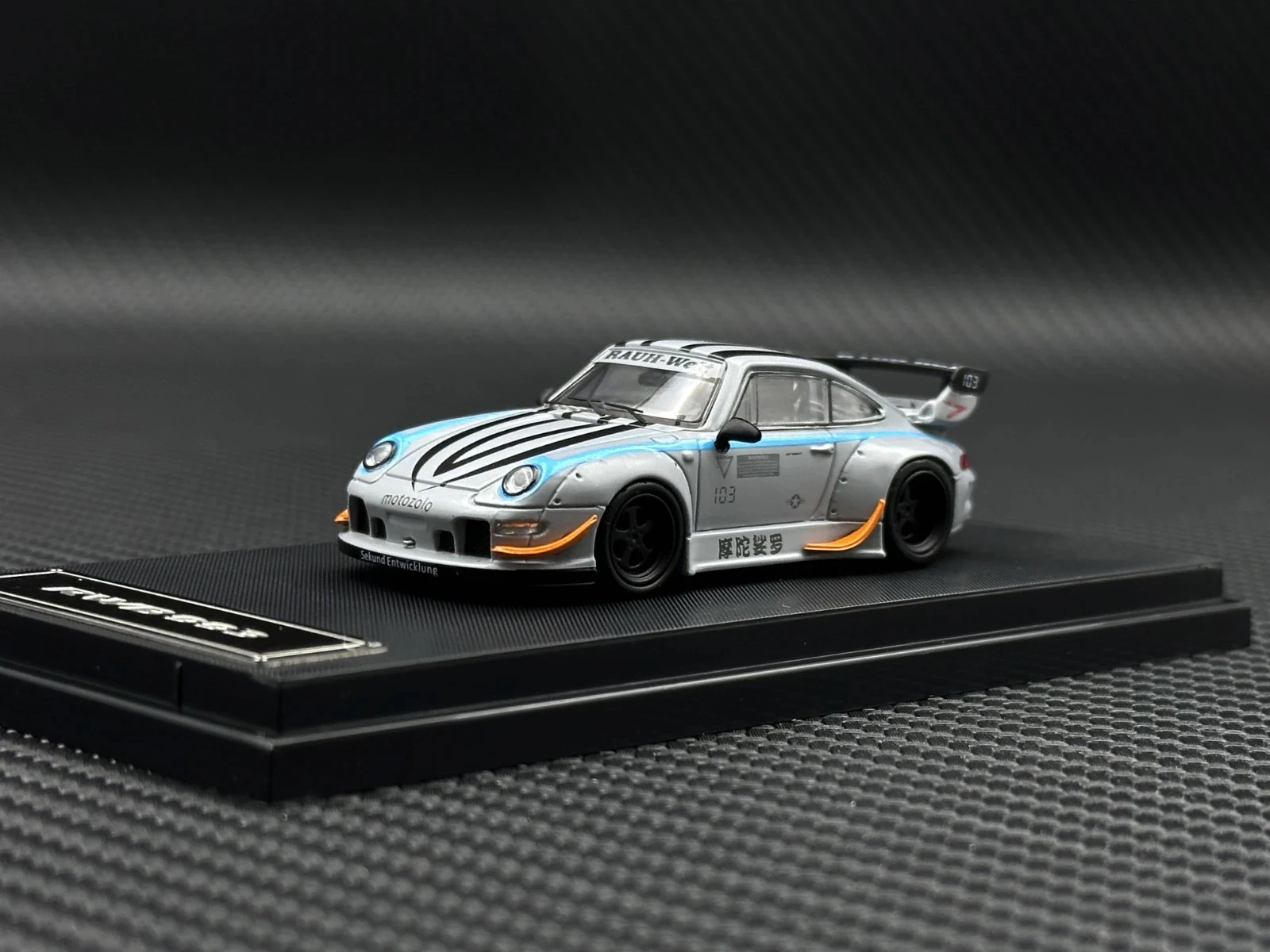 

STAR MODEL 1:64 Porsche 911 (993) RWB "Motuo Polu #103" Silver/Blue Diecast Model Car with Display Base In Stock Ready To Ship