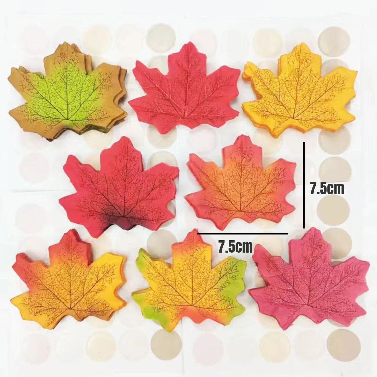 100 قطعة من أوراق الخريف، أوراق القيقب، أوراق صناعية، أوراق الخريف، أوراق الحرف اليدوية لتزيين غرفة موضوع الخريف
