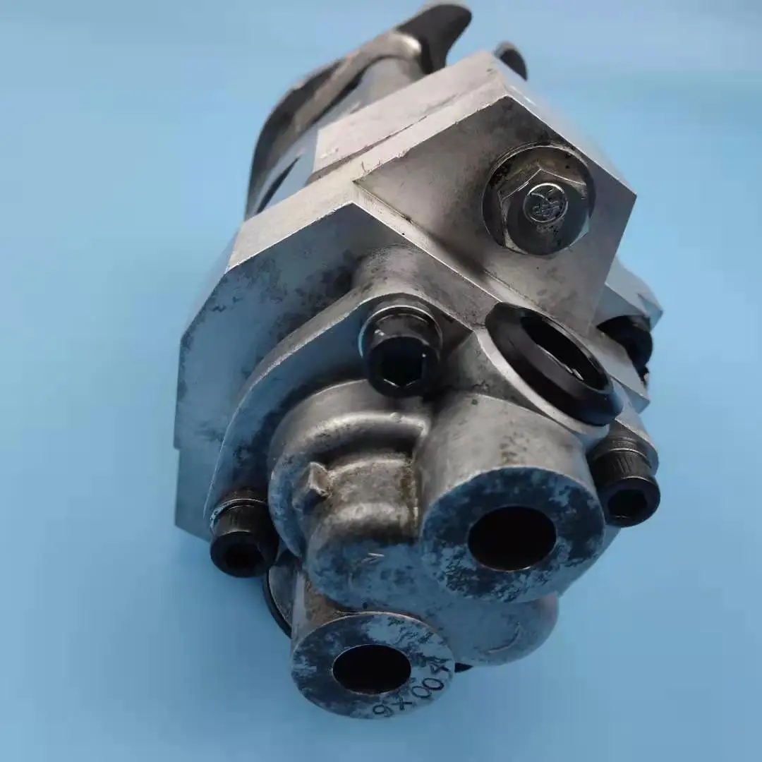 

On Sale guaranteed 705-44-06031 oil pump for HB205 HB215 chinese excavator parts