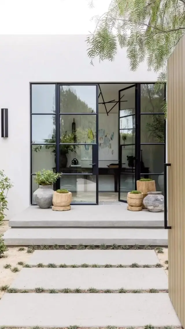 European Style Classic Exterior Doors Partition Arched French Doors Sound Insulated Aluminum Tempered Glass Double Swing Door