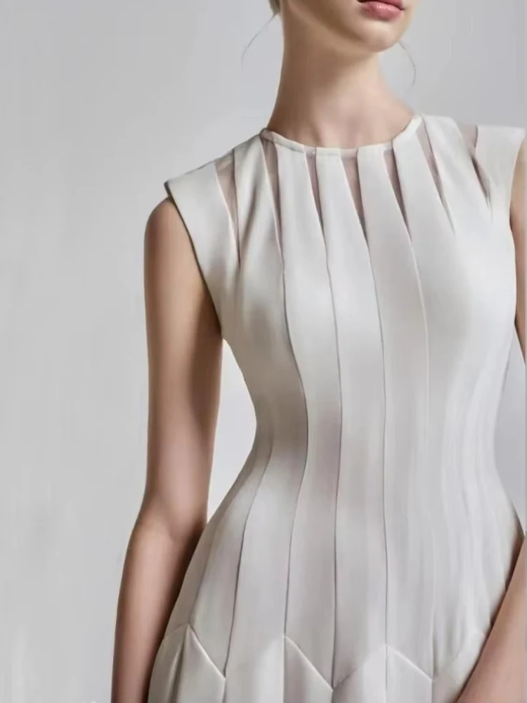 ชุดราตรีคอโอ แต่งลูกไม้ แต่งผ้าปะติด ทรงเอวสูง แขนกุด ยาว หรูหรา คุณภาพสูง สำหรับงานเลี้ยงกลางคืน  รับตัดตามสั่งสำหรับผู้หญิง