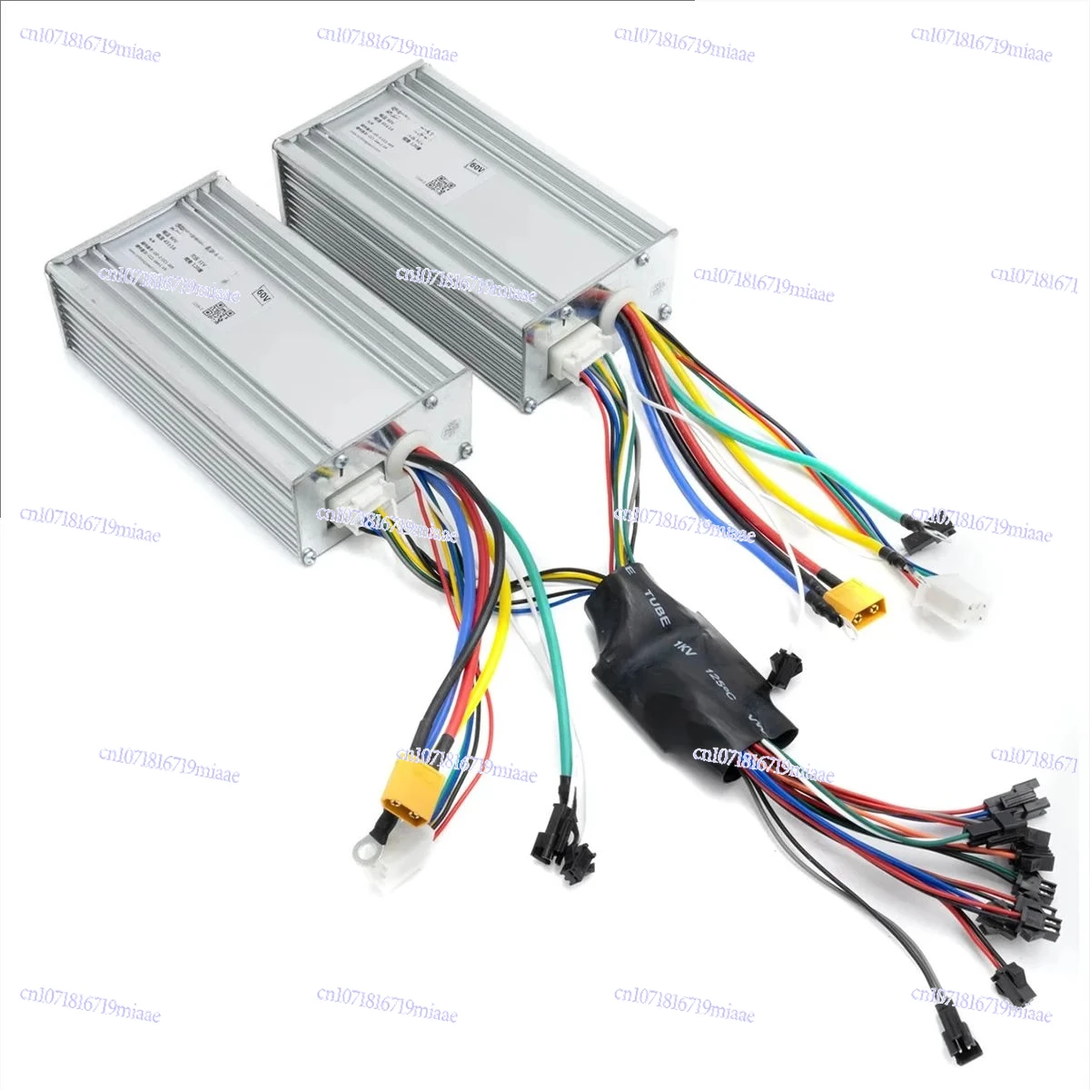 

Двенадцать трубок 60V45A, синусоидальный бесщеточный двойной привод, передний и задний универсальный контроллер двигателя, аксессуары для электрического скутера