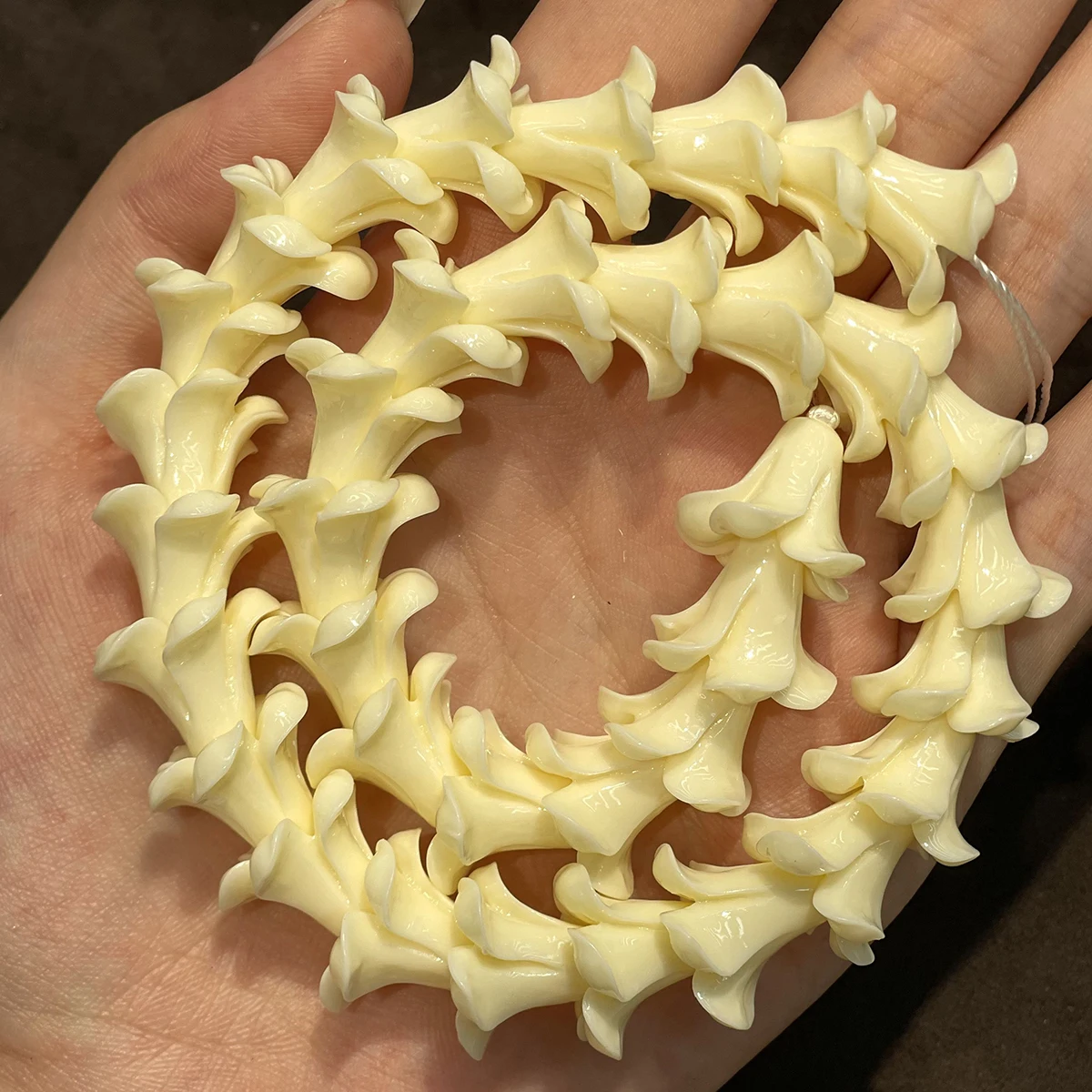 Colors Shell Powder Handmade Beads String Fashion Trumpet Flower Shell Beads for Jewelry Making DIY Necklace Bracelet Accessory