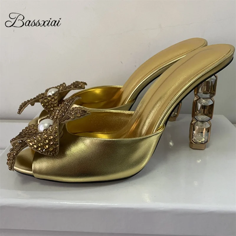 

Роскошные блестящие сандалии с кристаллами и цветами, женские туфли-лодочки на высоком каблуке со стразами, летняя обувь из натуральной кожи с открытой пяткой