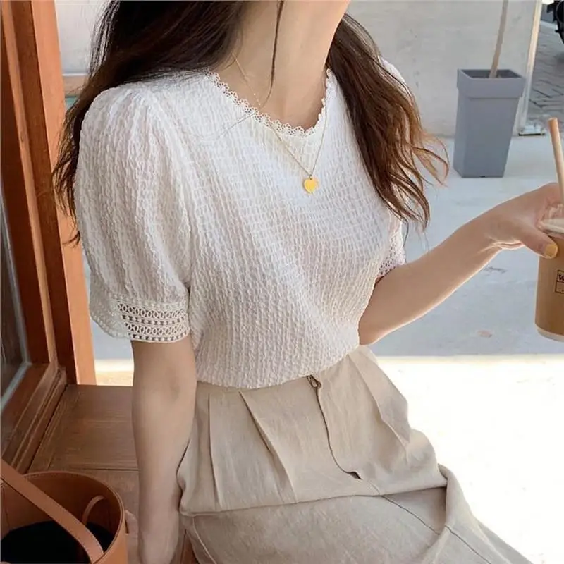 Été nouveau Chic femmes bulle Sve haut dentelle évider plié blanc irt doux Sle V Ne t-shirt fibre d'acétate 00%