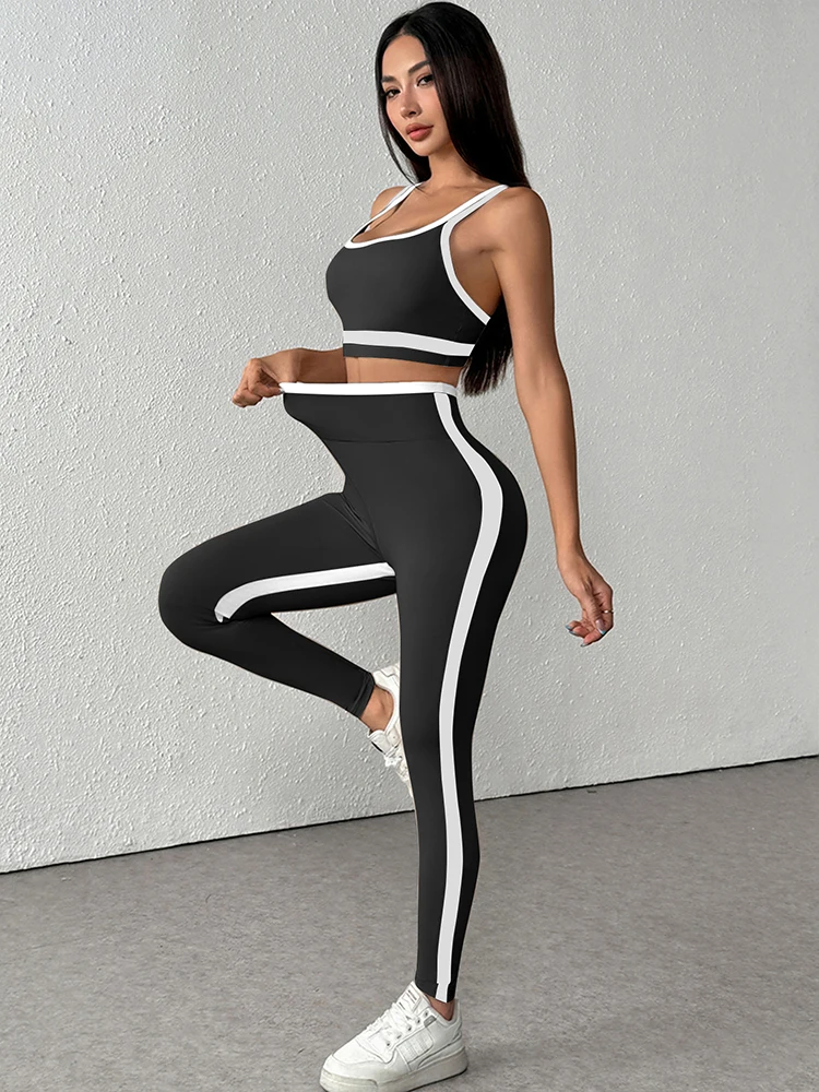 Camicie e pantaloni da donna Sport Nuovi vestiti Estate Streetwear Moda a righe 2 pezzi Casual Slim Elegante abbigliamento femminile lavorato a maglia