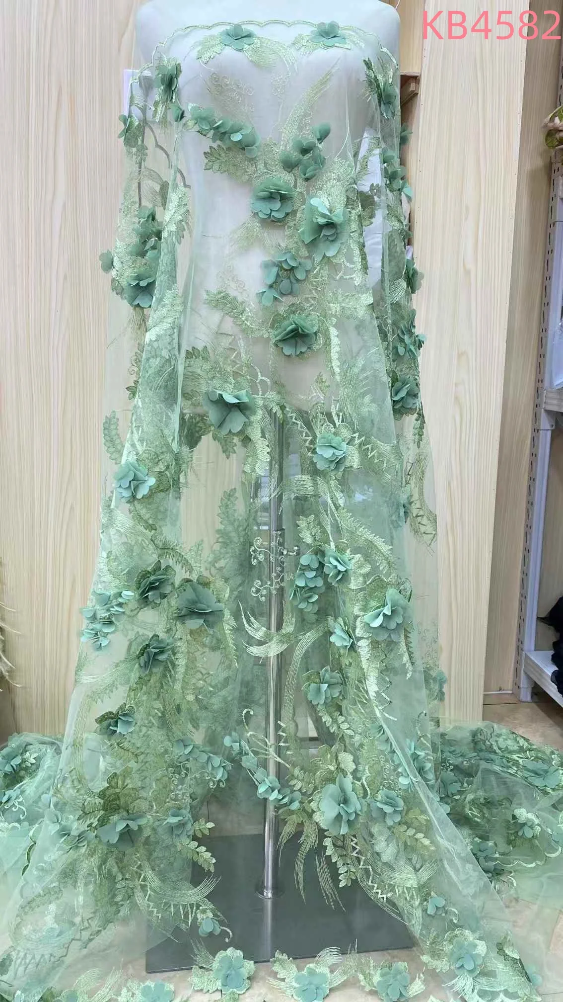 2025 3d Bunga Renda Kain Manik-manik Renda Bordir Nigeria Gaun Pesta Pernikahan Afrika 3d Bunga Tulle Renda untuk Jahit KB4582