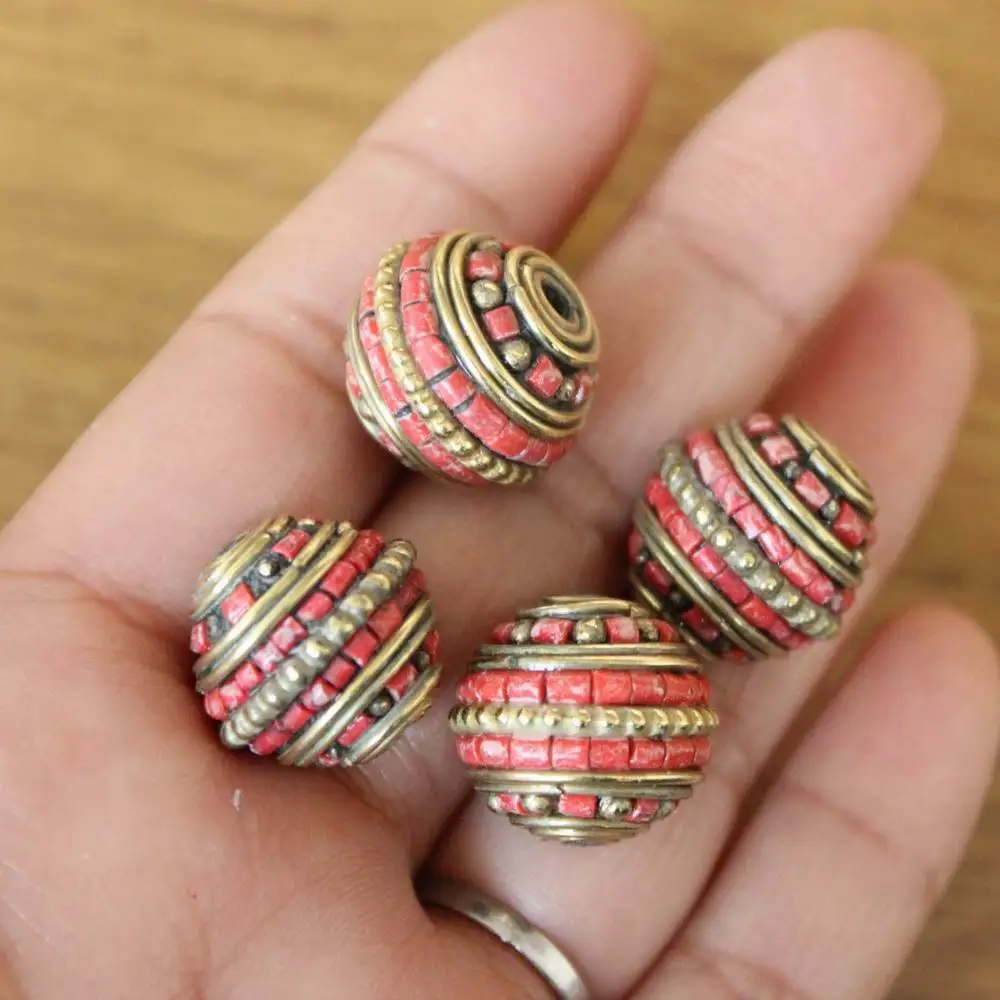 BD259 Handmade Nepal Beads Brass Inlaid Turquoises Coral 18mm*16mm Round Beads Jewelry Accessories 4 Beads Lot