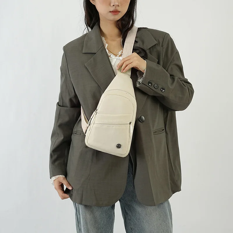 

2025 Waterproof Sport Chest Bag for Men Women Minimalist Shoulder Crossbody Purse Fashionable Carryall