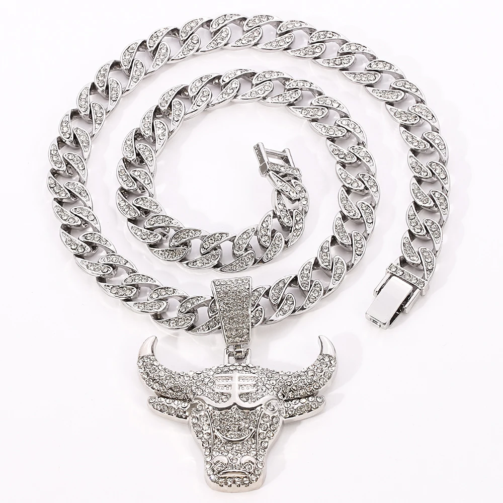 Men Hip Hop Fashion Full Rhinestone Bull Head Pendant Necklace Sparkling Ice Out Gold Plated Metal Necklace