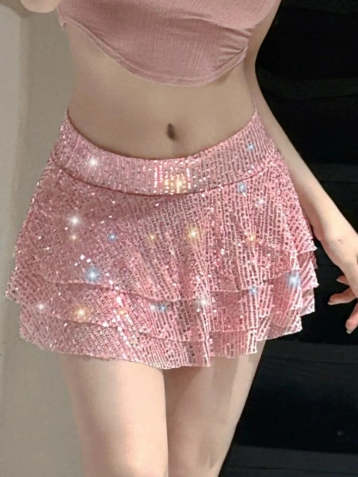 Sexy Sparkling  Skirt with Belly Button Exposure Low Waist Design for Club And Bar Hound  A-Line Skirt for Young Women