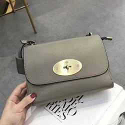 Borsa a tracolla a catena di Design di marca famosa di lusso 100% borse a tracolla con patta per borsa a tracolla da donna in vera pelle di mucca per donna