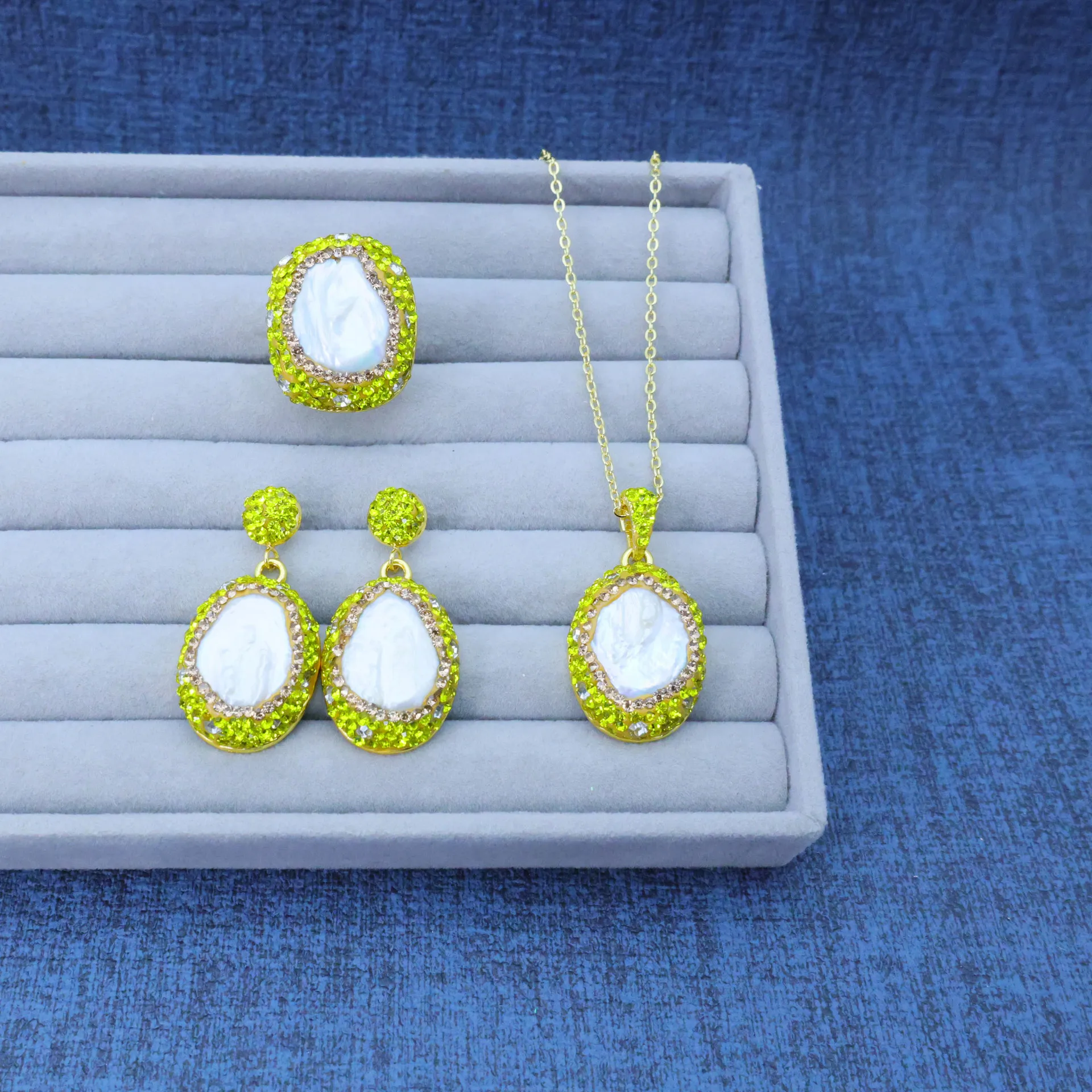 Natural Baroque pearl necklace earrings, three-piece set of natural freshwater special-shaped pearls, high-end handmade