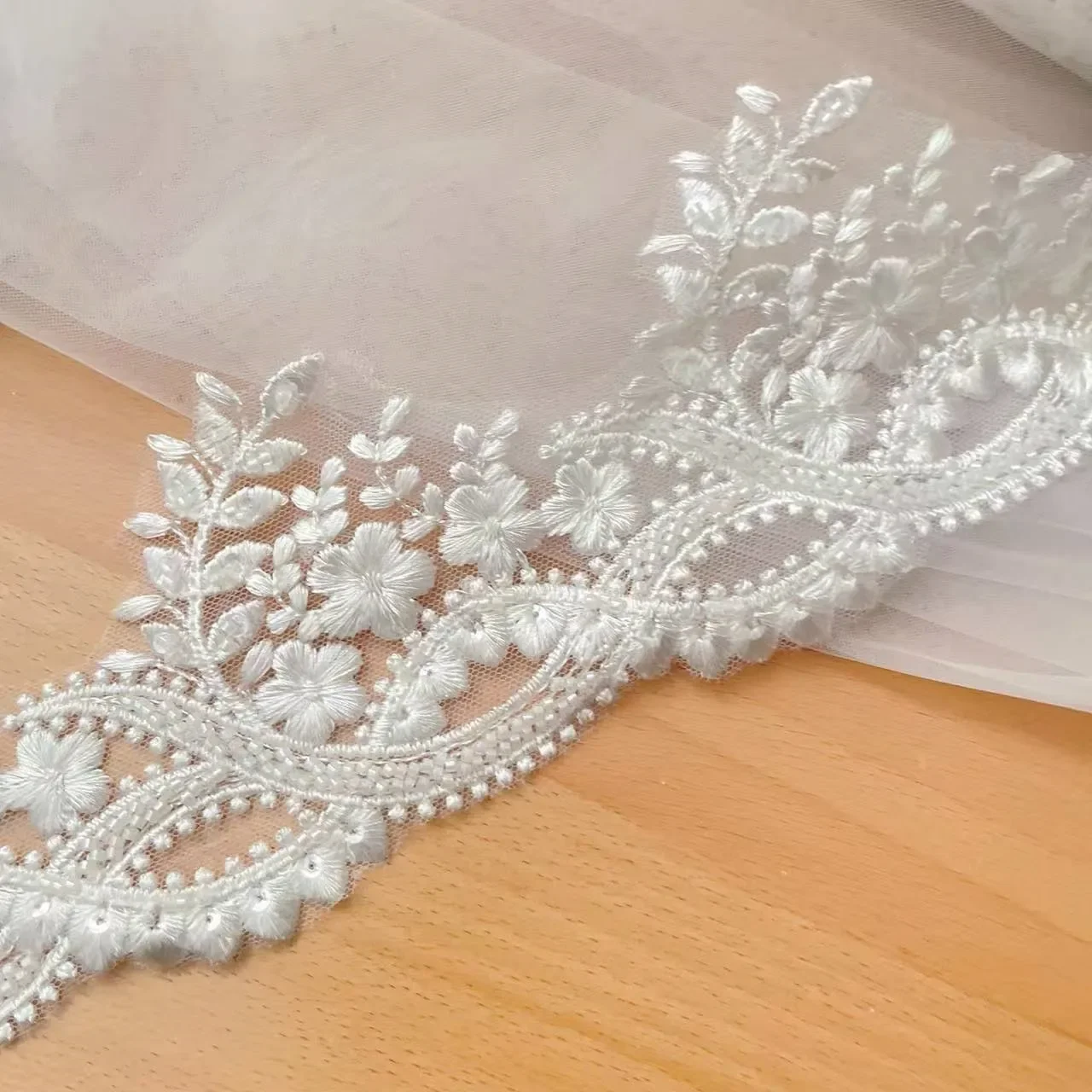 Finiture in pizzo con perline di alta qualità per tubazioni sul bordo del velo da sposa, accessori fai da te, abbigliamento fatto a mano, accessori in bianco nero e latte