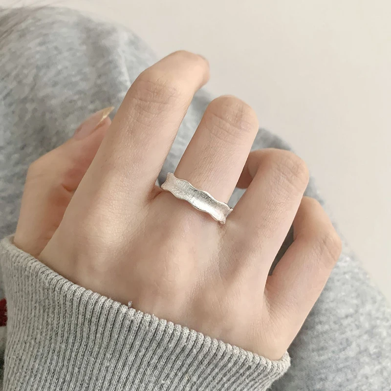 GANPUP Minimalistischer Gebürsteter Verstellbarer Fingerring für Damen, Modischer Silberfarbener Ring, Schmuckgeschenk für Partys – Detail 3
