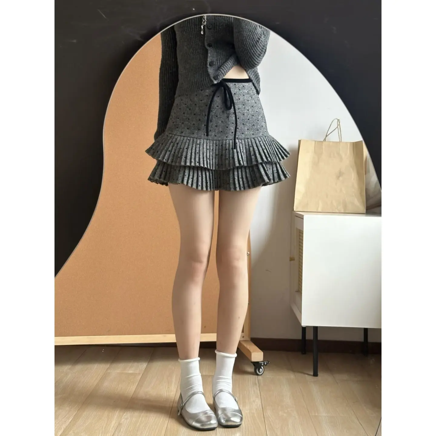 2026 Embroidered Small Flower High Waist A Word Woolen Cake Short Skirt Women's Commuting Fashion Temperament Woolen Skirt