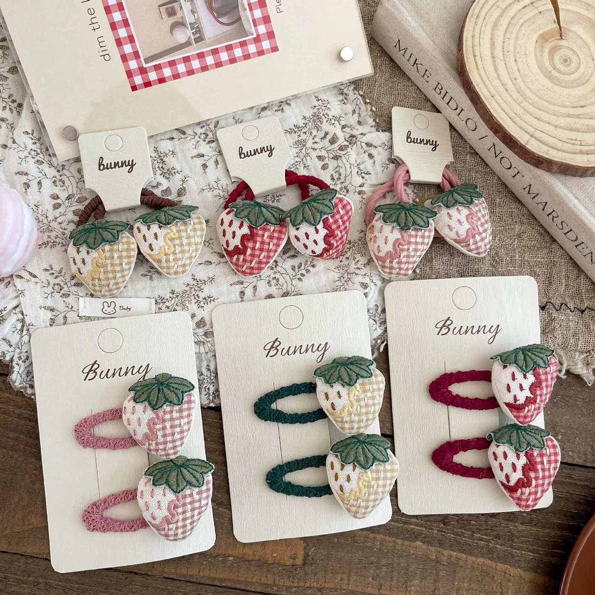 

Заколки для волос с изображением клубники для девочек, заколки ручной работы, детский боковой зажим, милые аксессуары для волос, детская резинка для волос, держатель для хвоста