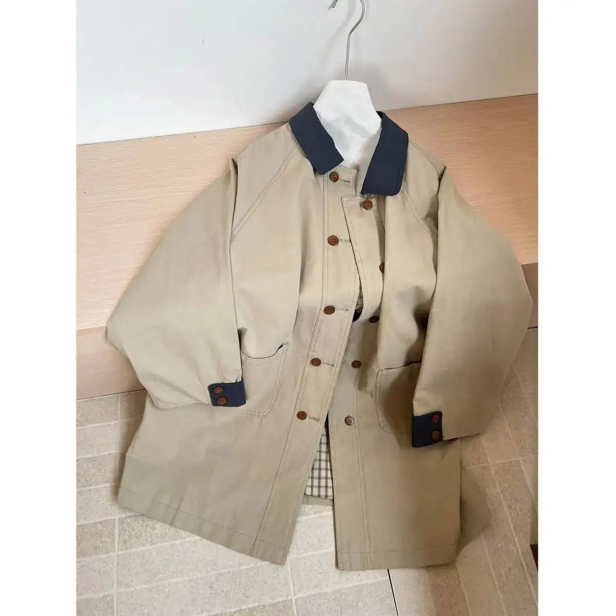 Cortavientos informal coreano para mujer en otoño de 2025, nuevo estilo con cuello elegante y suelto, chaqueta de longitud media a larga