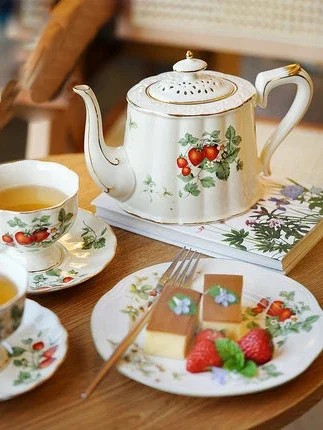 Europe Ceramic Mug Coffee Cup  Set With Dessert Plate Spoon Insect Drinkware Teapot Espresso Cups