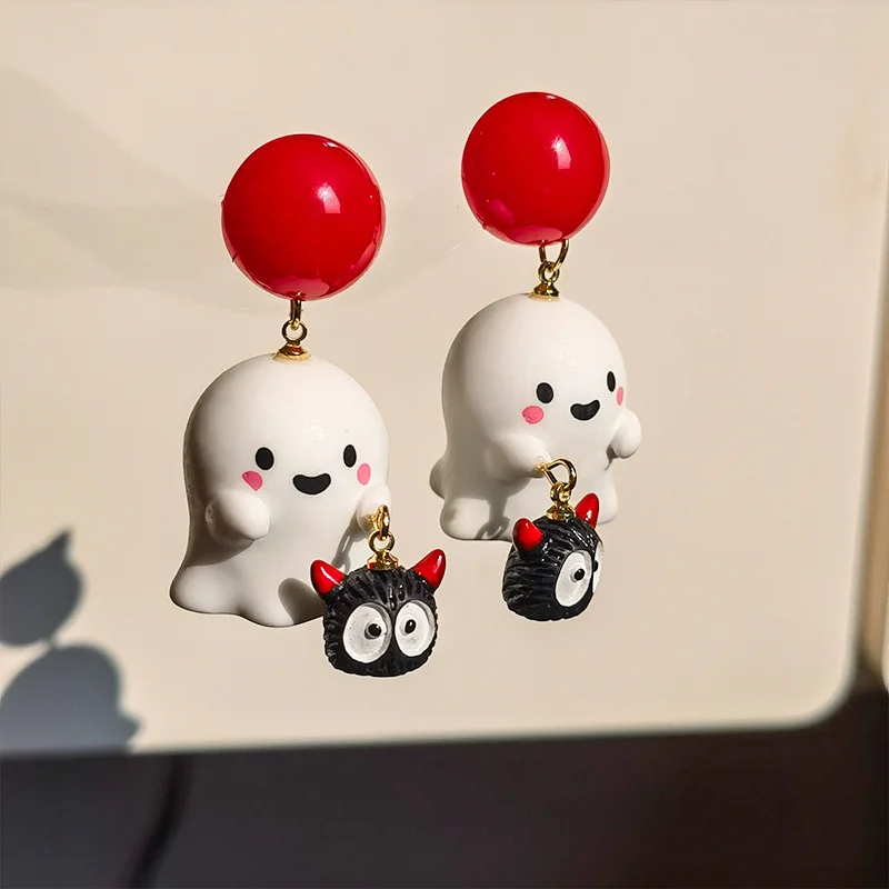 Neue Niedliche Halloween-Geister-Ohrringe aus Harz für Frauen Cartoon-Mode Geometrischer Roter Stern Ball-Ohrstecker Festtags-Party-Schmuck Geschenk – Detail 9