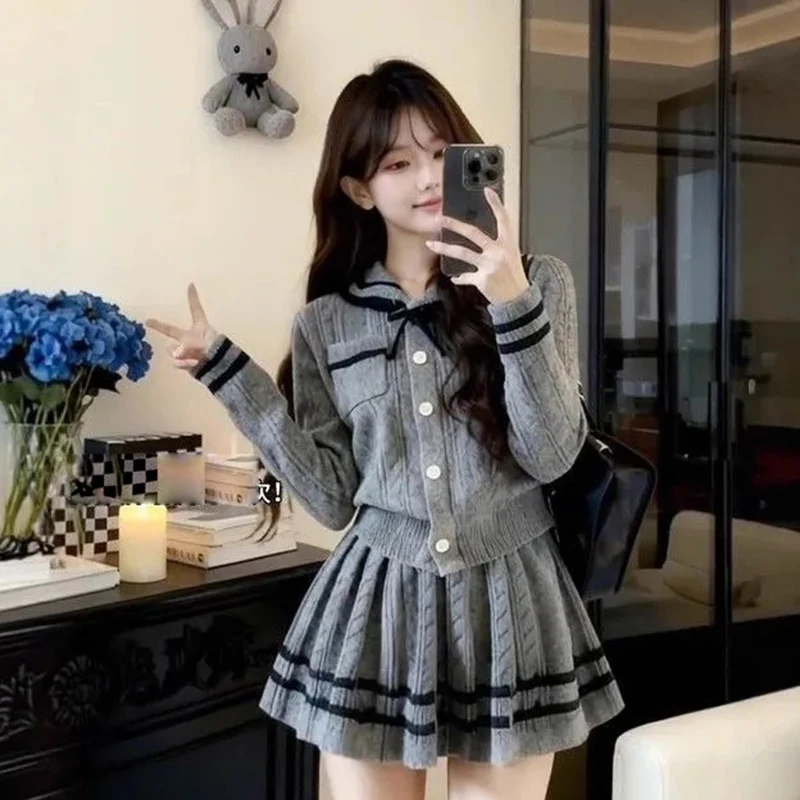 

Корейский комплект из двух предметов: свитер с длинным рукавом и плиссированная юбка с высокой талией, серый, весенний, в стиле JK, для женщин