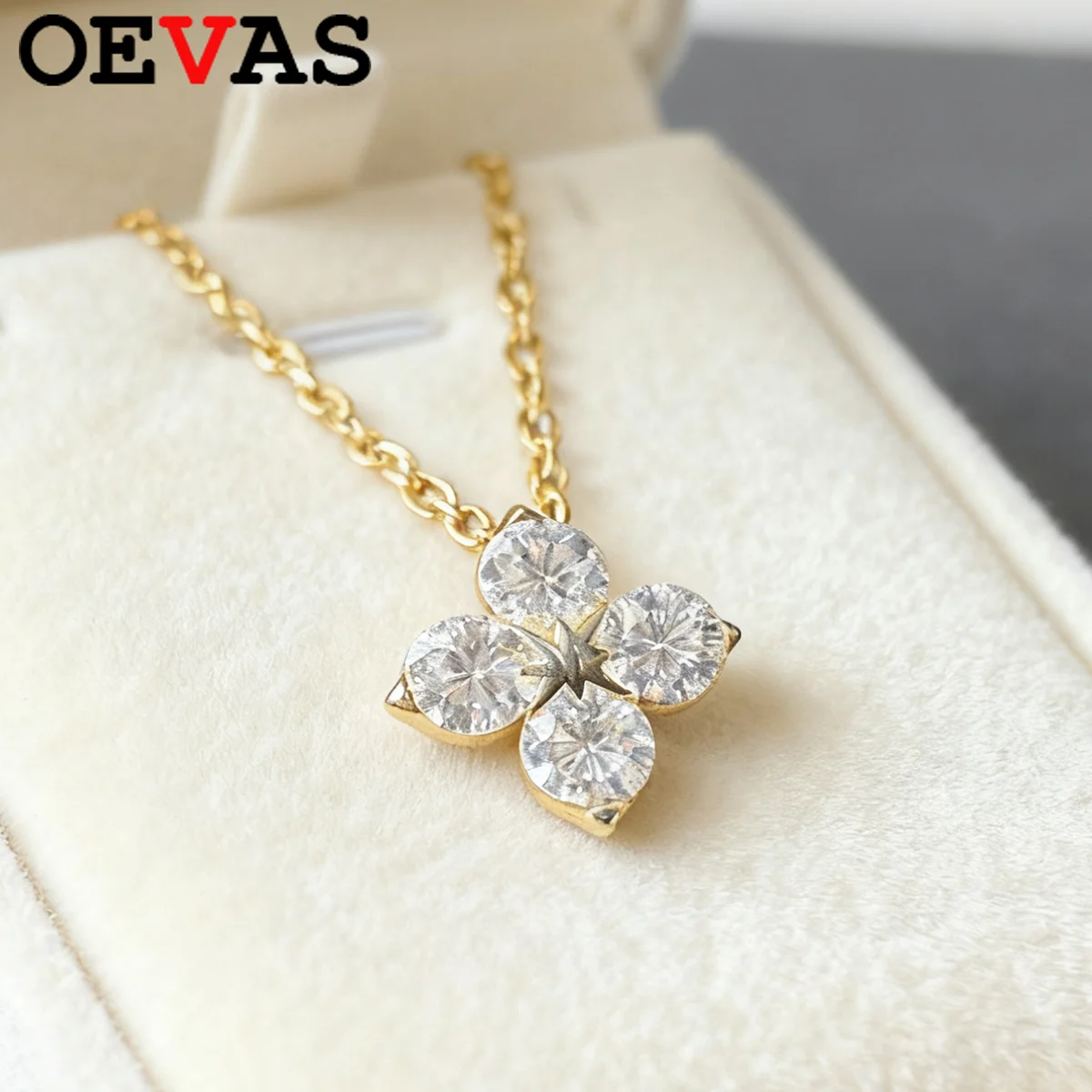 

Ожерелье женское из серебра 100% пробы с бриллиантом 925 карата