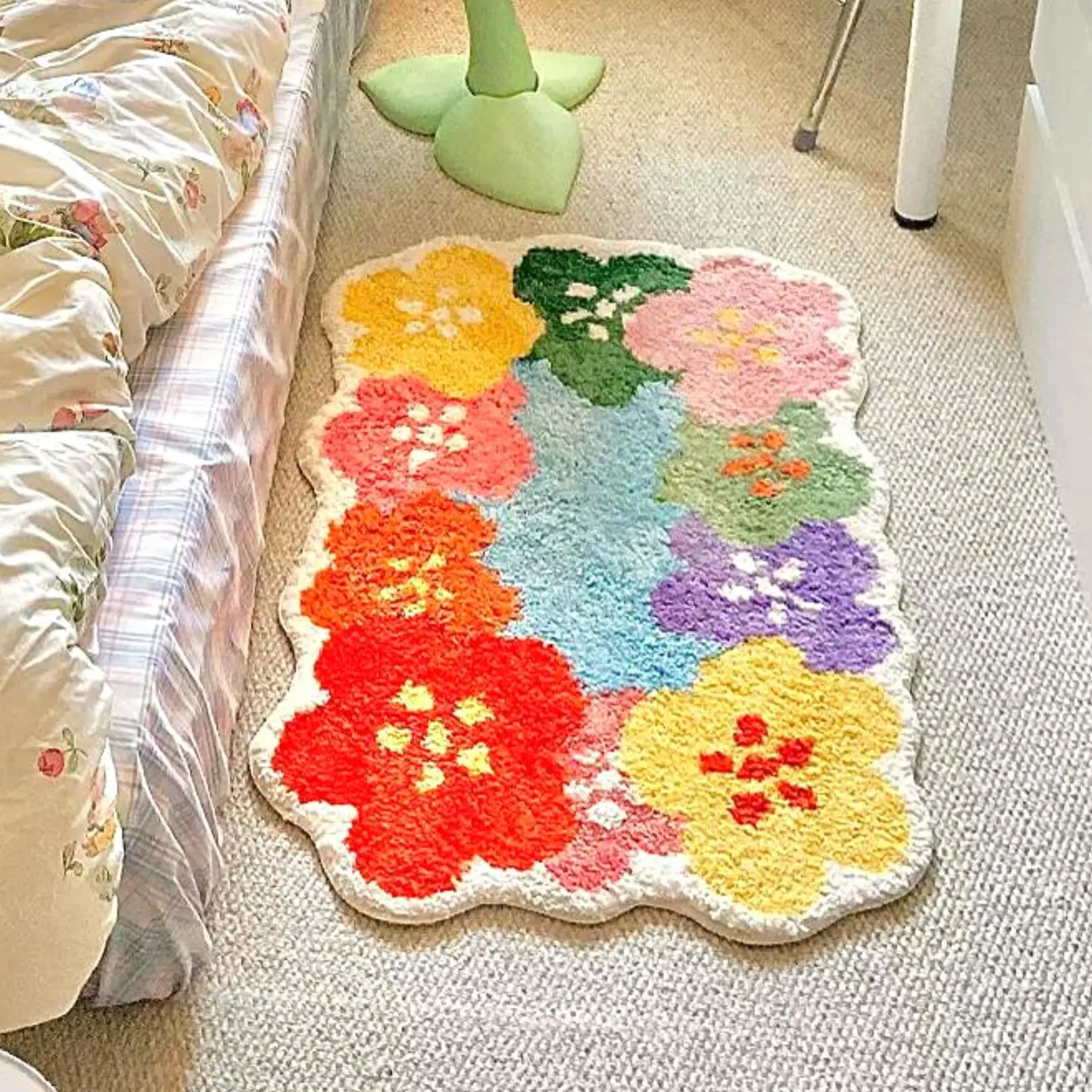 Cute Flower Rug Carpet for Bedroom Irregular Floral Rug Colorful Living Room Rug with Flower Kids Bedroom Non-slip Soft Mat