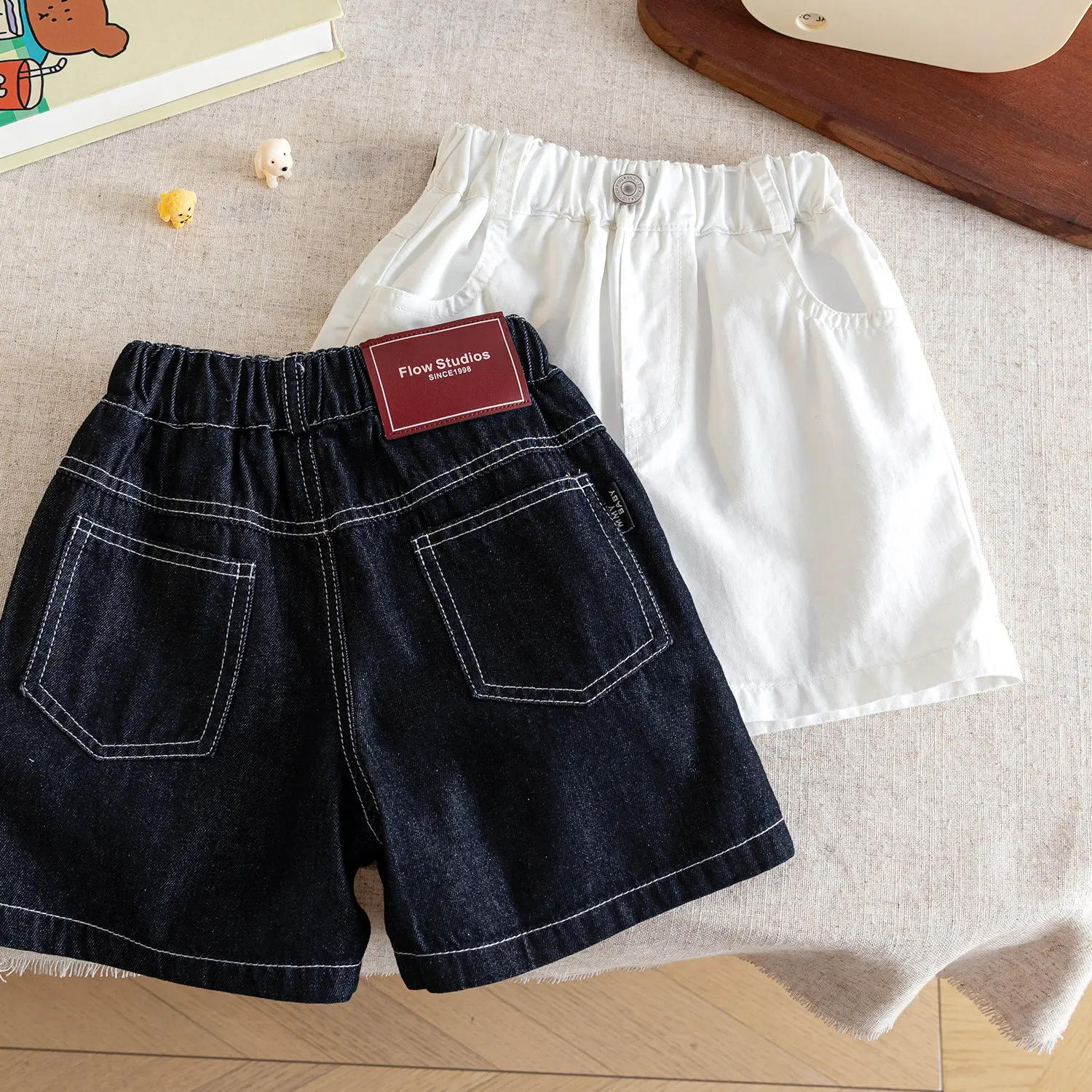 Shorts en jean décontractés pour filles et garçons, été 2026, deux couleurs