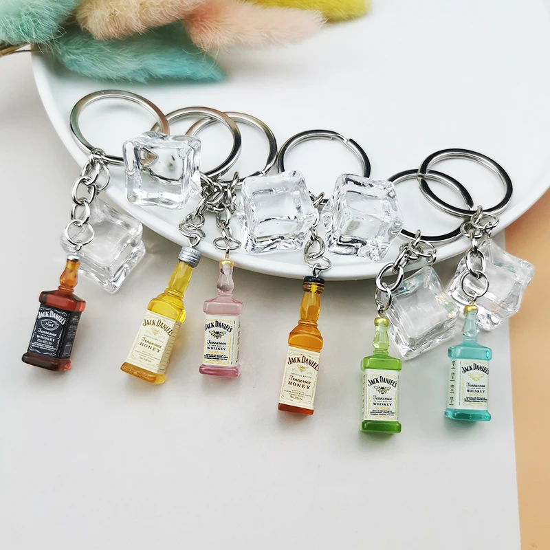 1 Pcs Ice  Alcohol Wine Bottle Keychain Resin Simulation Mini Beer Cocktail Men Women Boyfriend Keyring Lovers Father's Day Gift