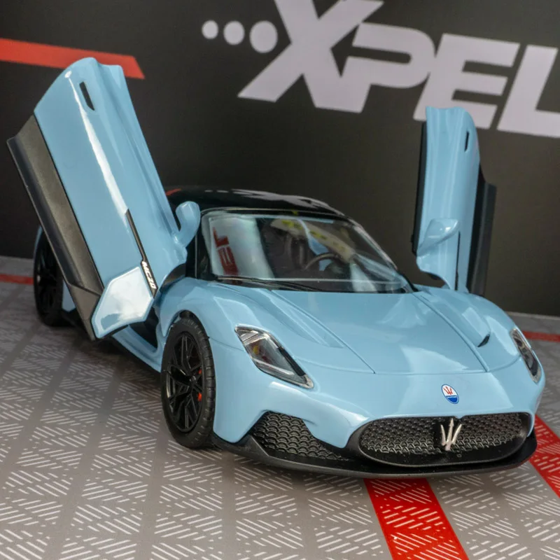 

1:22 MC20 alloy supercar model the car doors, hood, and trunk can be opened can be given as a birthday gift to children