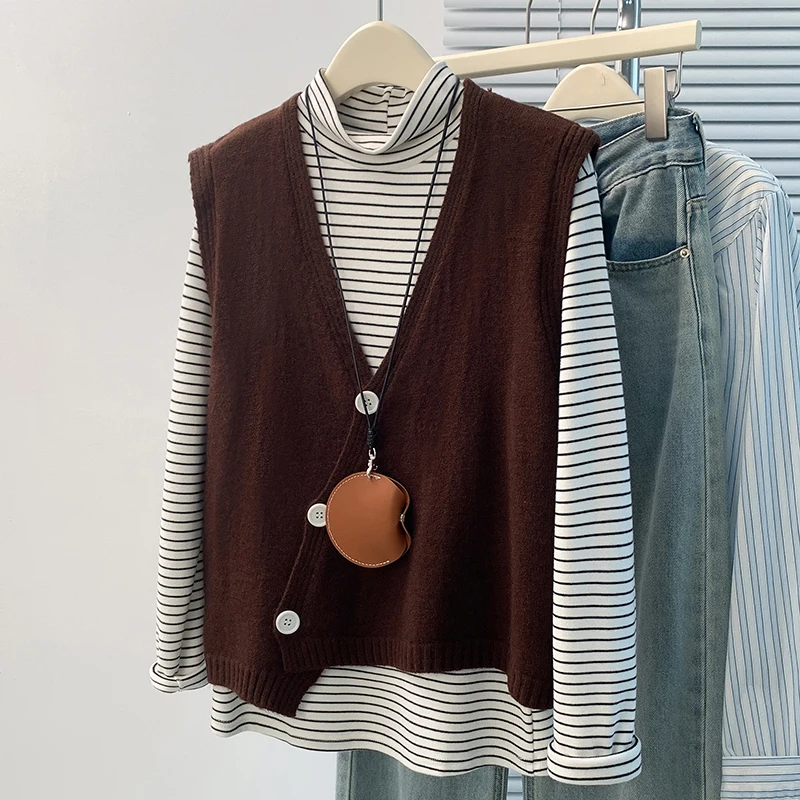 เสื้อกั๊กถักไหมพรมผู้หญิงสไตล์ใหม่สำหรับฤดูใบไม้ร่วง หรือเสื้อคลุมลำลองสีพื้นบางเบา ผลิตจากไนลอนและโพลีเอสเตอร์ สำหรับสุภาพสตรี