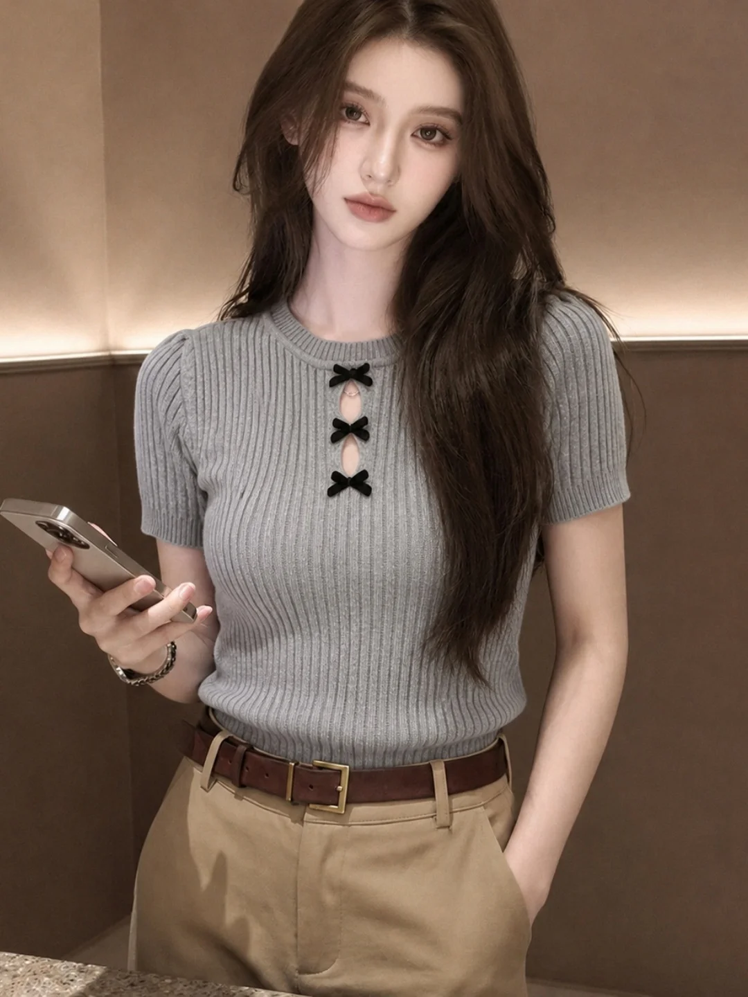 

Sweet round Neck Knot Hollow Short Sleeve Silk Knitted Top Women's Slimming Design Summer Ice Silk Fashionable Top