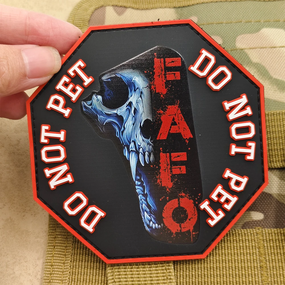 

FAFO 3D PVC Tactical Patches ‌Skull & “Do Not Pet” Rubber Patches With Hook Backing For Jacket Shoulder DIY Sew-on