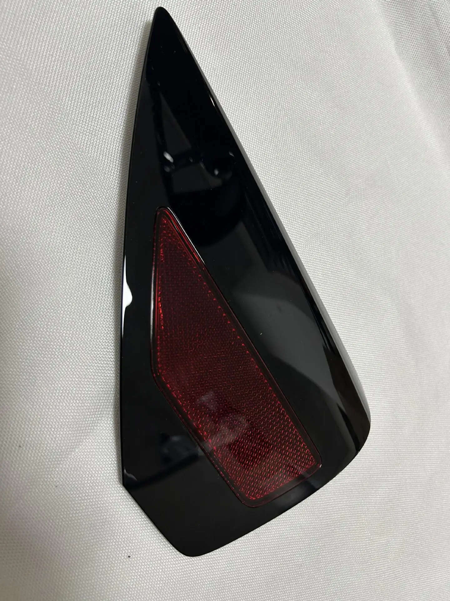 1518783-00 Suitable For Tesla Model 3/Y trunk left charging port cover single trim plate reflective cover view 3