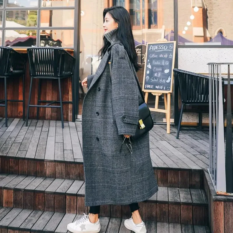 Abrigo de lana de alta calidad para mujer, Chaqueta larga de lana a cuadros, abrigo coreano, ropa de abrigo francesa Hepburn, Top femenino, otoño e invierno, 2024