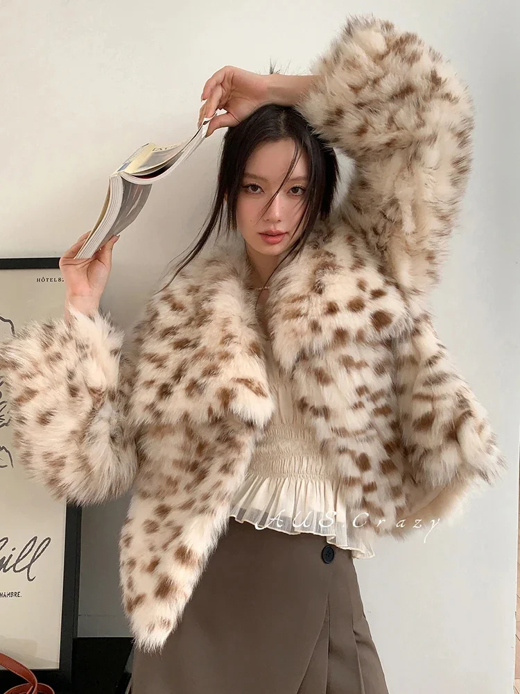 Giacca da donna in pelliccia di volpe leopardata naturale giacca corta alla moda cucita a righe di alta qualità in vera pelle di pecora abbigliamento invernale