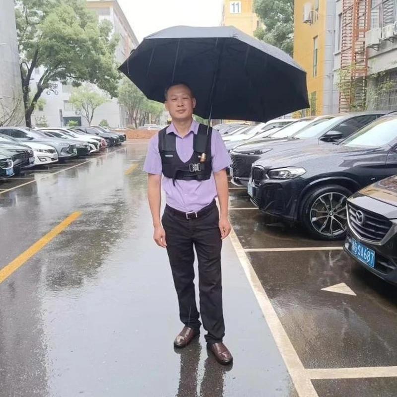 

Double-Shoulder Outdoor Fishing Sunshade Umbrella Support Vest UV Protection Hand-Free Umbrella Holder Versatile Vest for Cam...