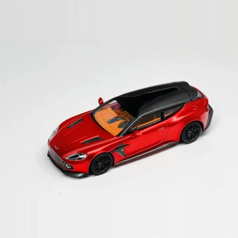 Король-модель 1:64 Aston Martin Vanquish Zagato, модель автомобиля из сплава, детская коллекция украшений, для детского новогоднего подарка.