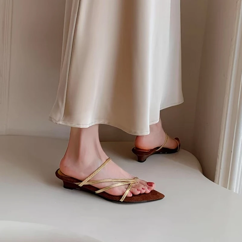 

Женские тапочки на узком каблуке, летние модные туфли-лодочки с острым носком, вечерние сандалии для стриптиза, многофункциональная женская обувь