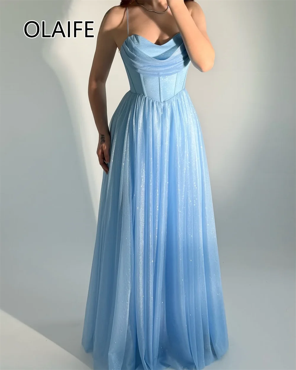 Vestido de noite formal com alças espaguete, tule brilhante, lantejoulas, linha a, costas nuas, baile saudita, com divisão lateral, personalizado