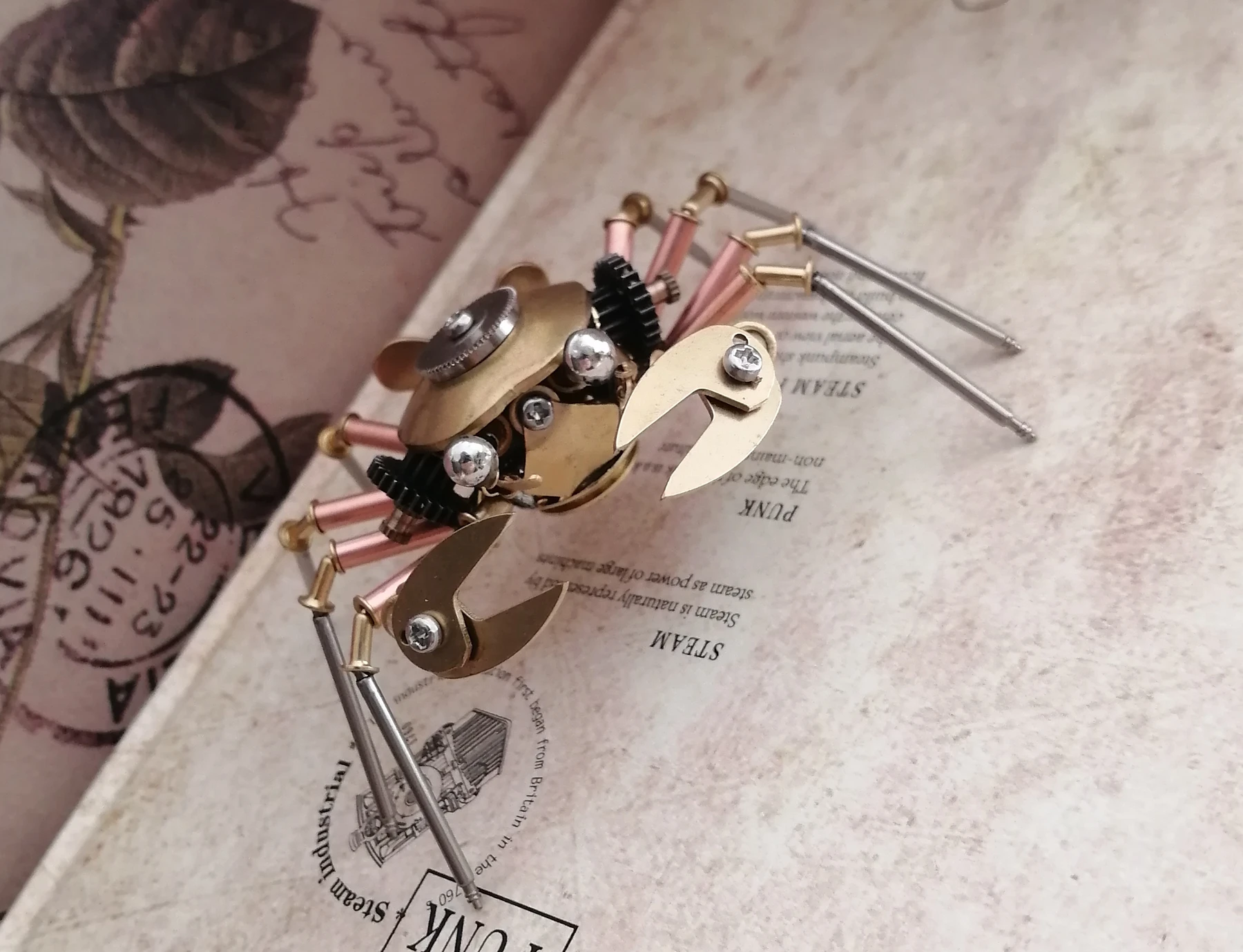 

3D Steampunk Mechanical Crab All Metal All Handmade Cute Creative Handicraft Ornament Birthday Gift - Finished Product